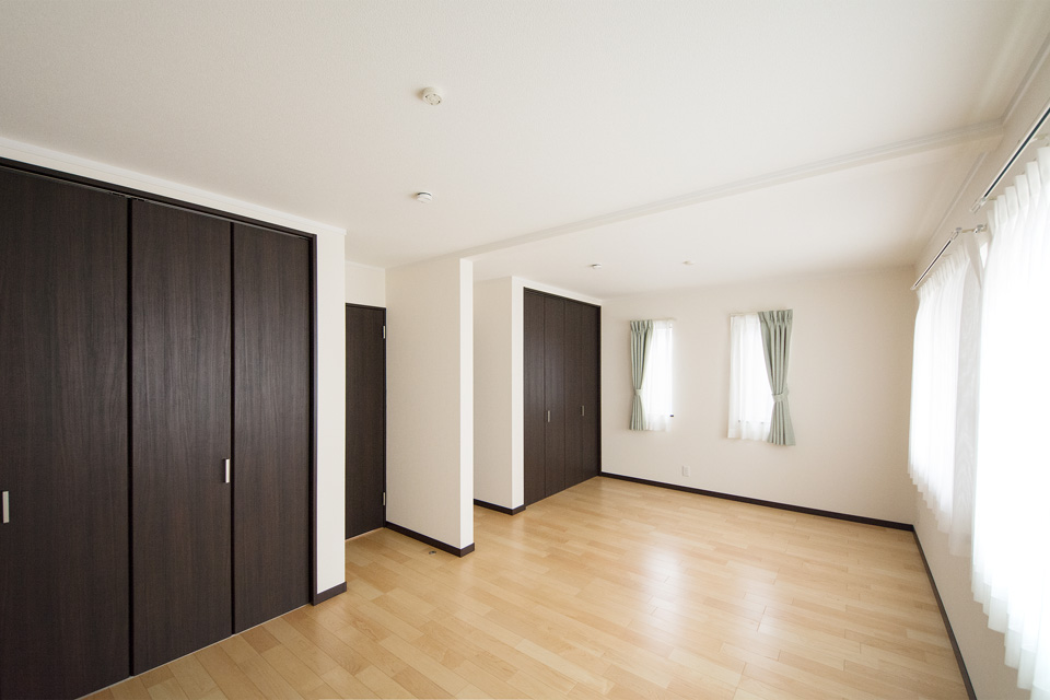 ご家族の変化に合わせてお部屋を増減できるフレキシブルタイプの洋室。